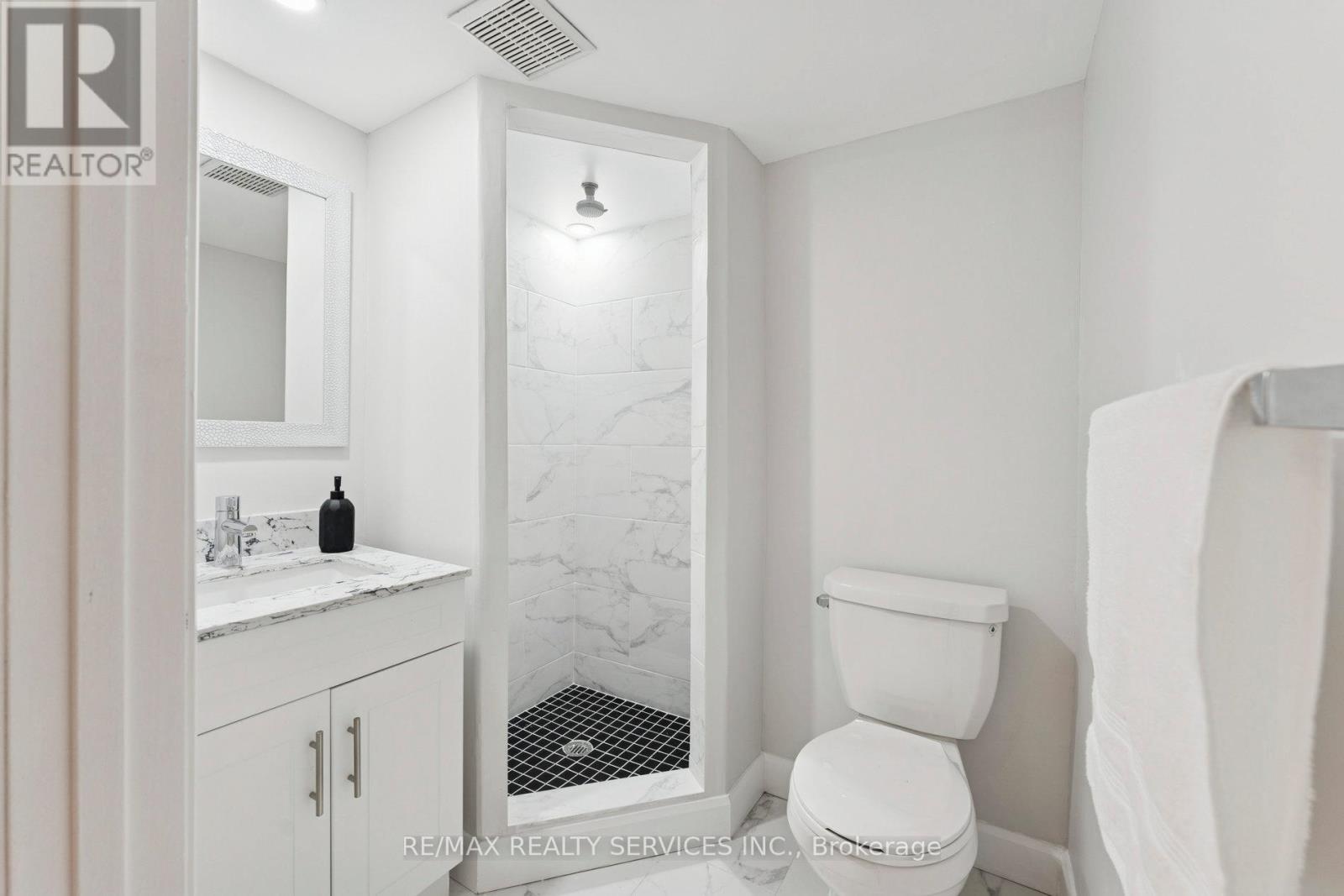 21 Majestic Crescent, Brampton, Ontario  L6S 3N1 - Photo 41 - W12520862