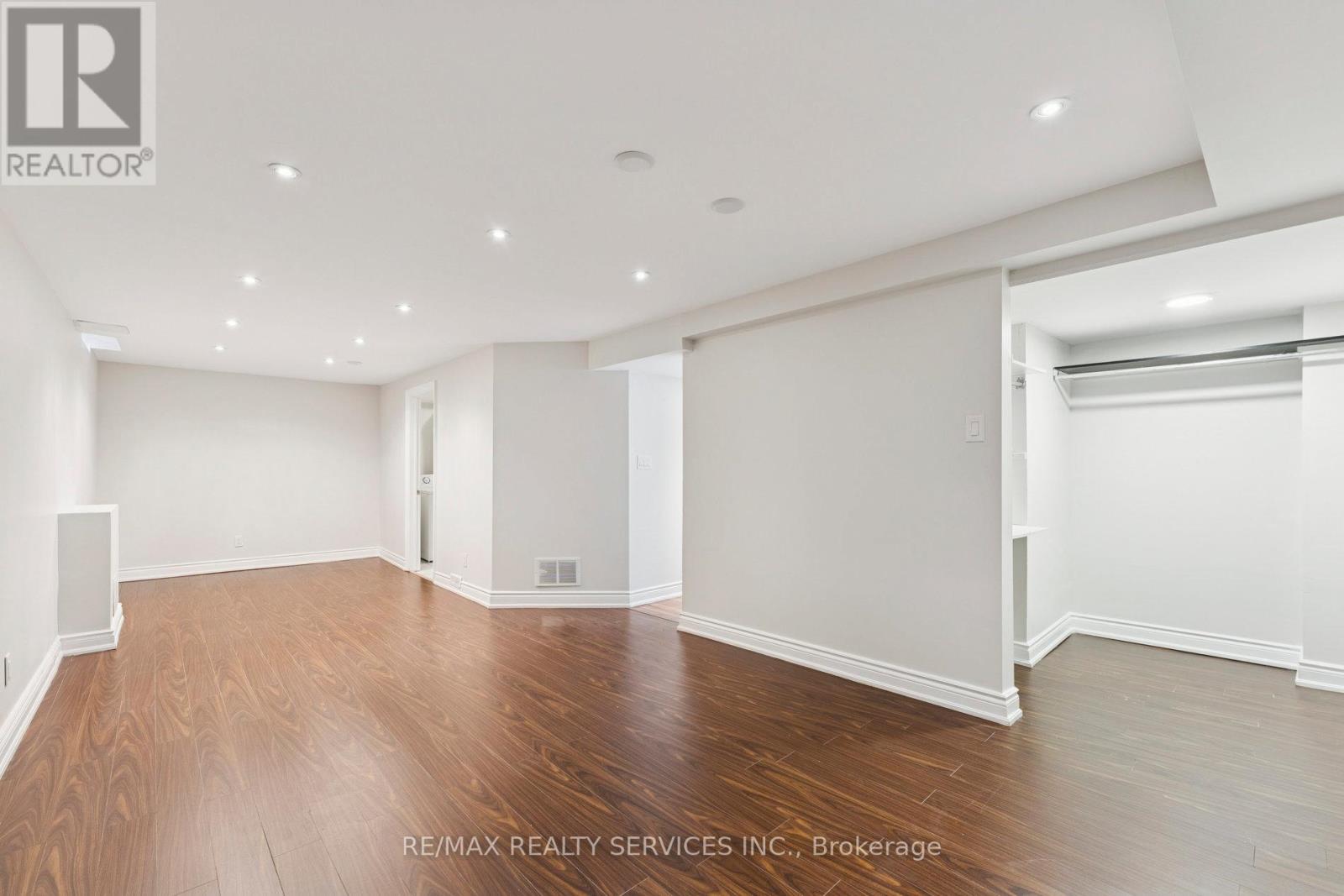 21 Majestic Crescent, Brampton, Ontario  L6S 3N1 - Photo 42 - W12520862