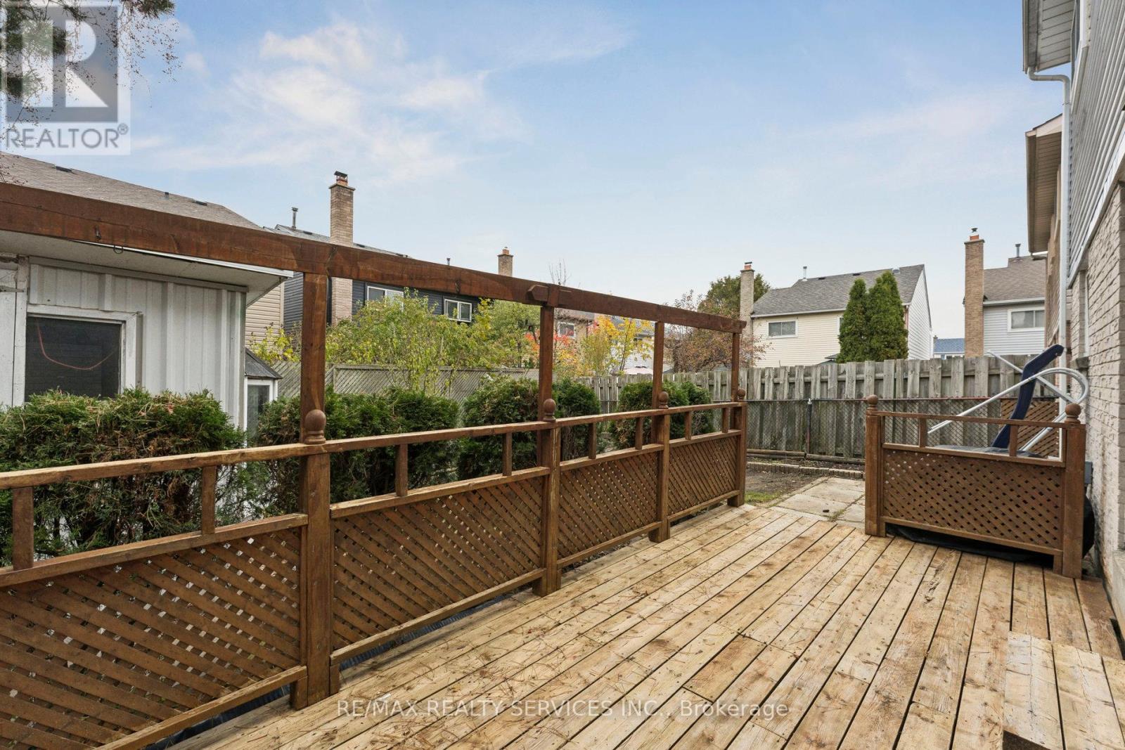 21 Majestic Crescent, Brampton, Ontario  L6S 3N1 - Photo 48 - W12520862