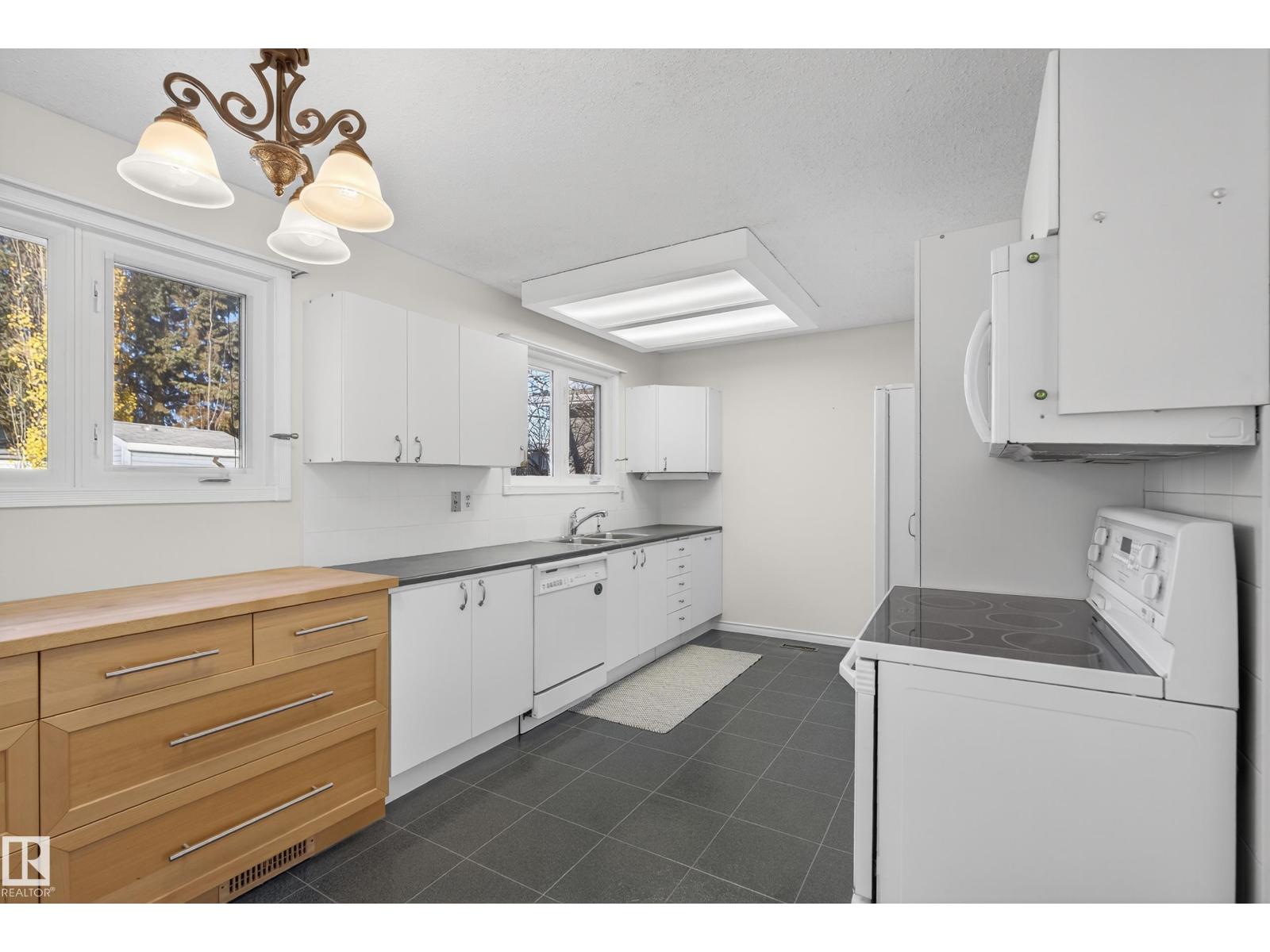 14524 21 St Nw, Edmonton, Alberta  T5Y 1T8 - Photo 17 - E4465053