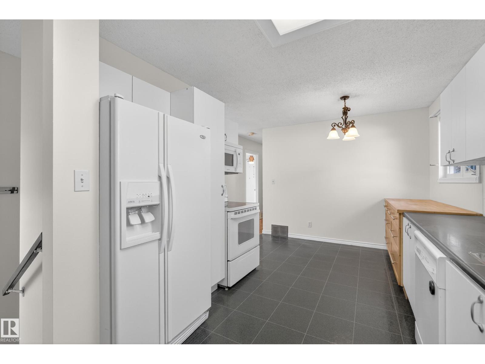 14524 21 St Nw, Edmonton, Alberta  T5Y 1T8 - Photo 21 - E4465053