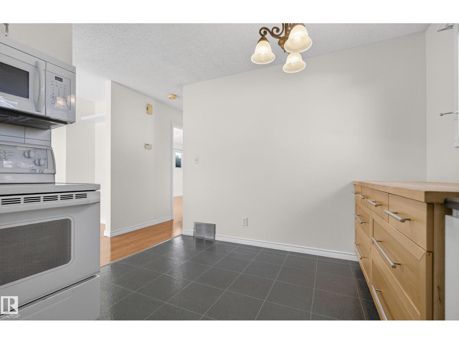 14524 21 St Nw, Edmonton, Alberta  T5Y 1T8 - Photo 24 - E4465053