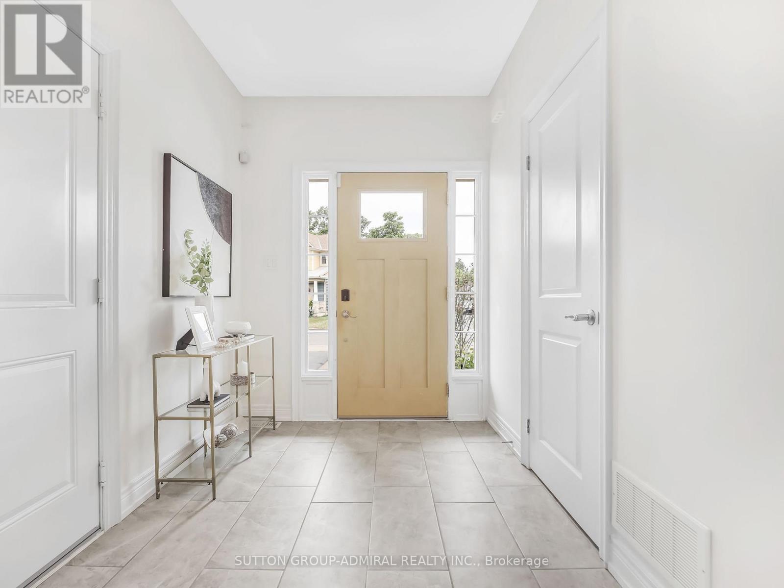 3863 Ryan Avenue, Fort Erie, Ontario  L0S 1B0 - Photo 2 - X12520786