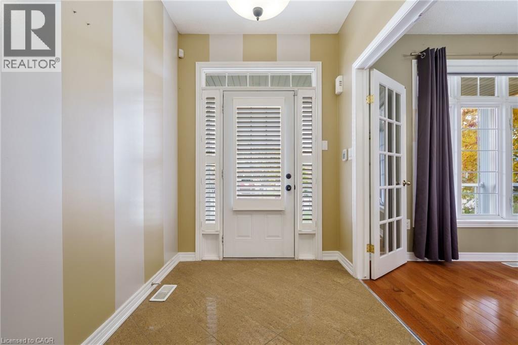 25 Sidare Court, Grimsby, Ontario  L3M 4E8 - Photo 4 - 40786109