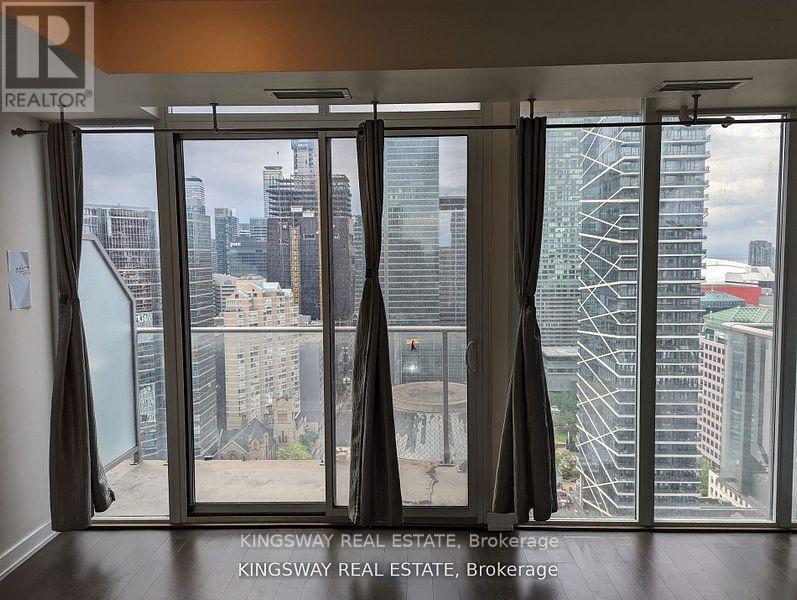 3002 - 126 Simcoe Street, Toronto, Ontario  M5H 4E6 - Photo 6 - C12520882