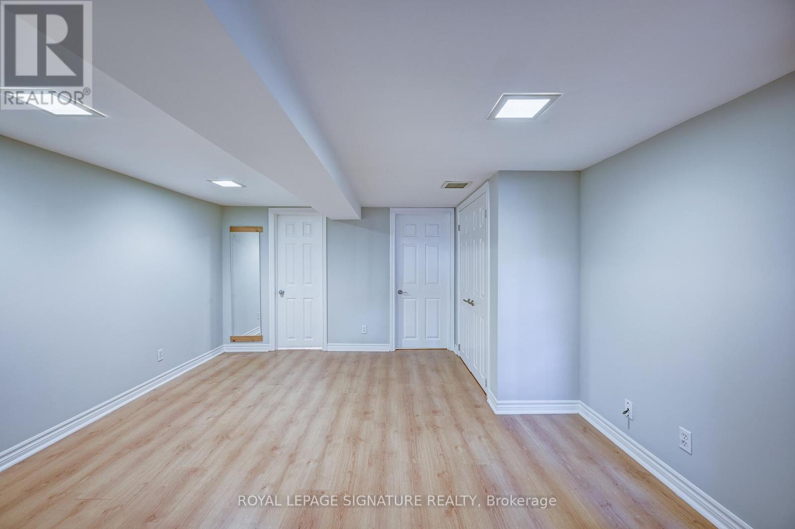 26 Hector Avenue, Toronto, Ontario  M6G 3G3 - Photo 4 - C12521006