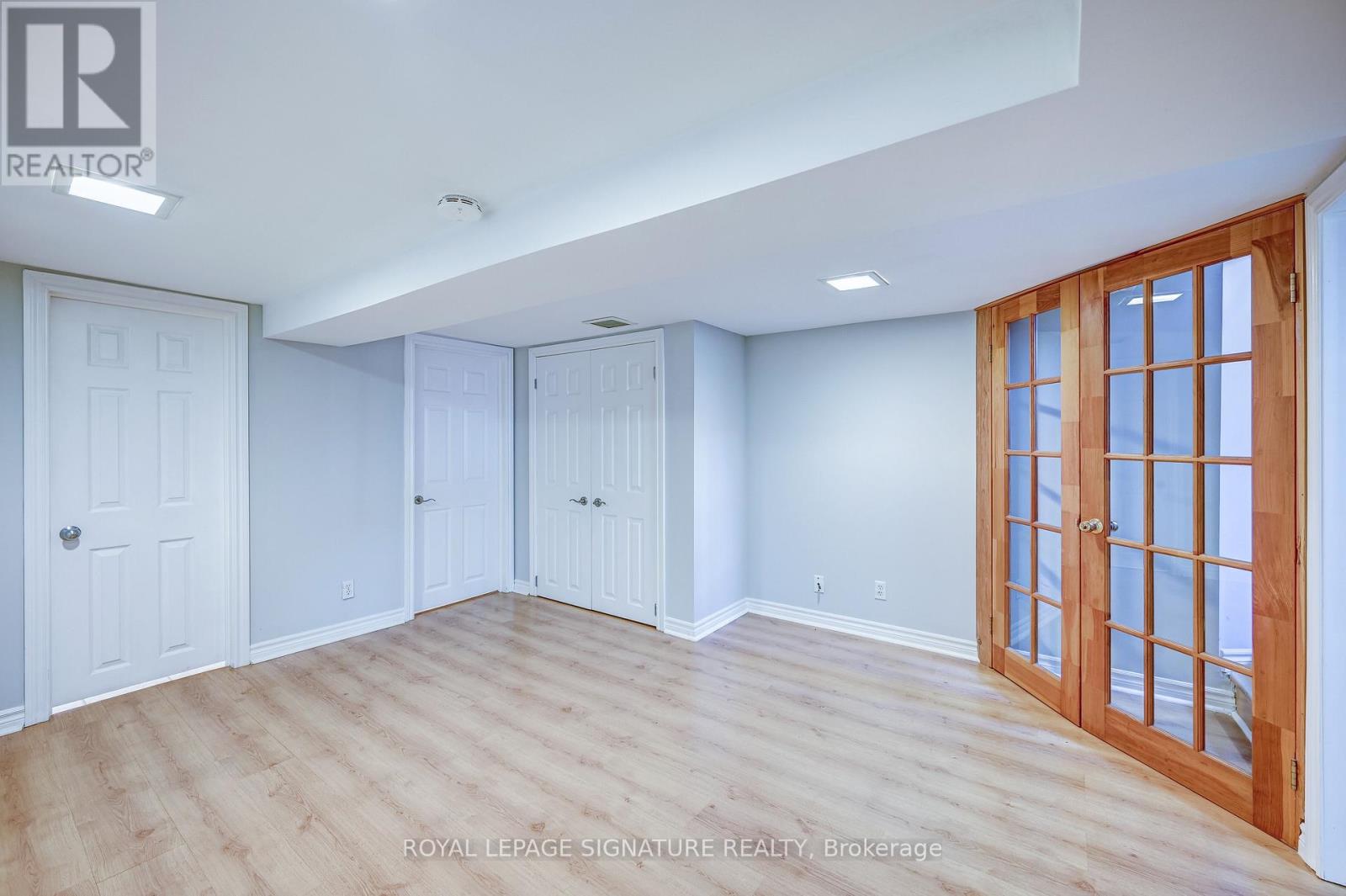 26 Hector Avenue, Toronto, Ontario  M6G 3G3 - Photo 5 - C12521006