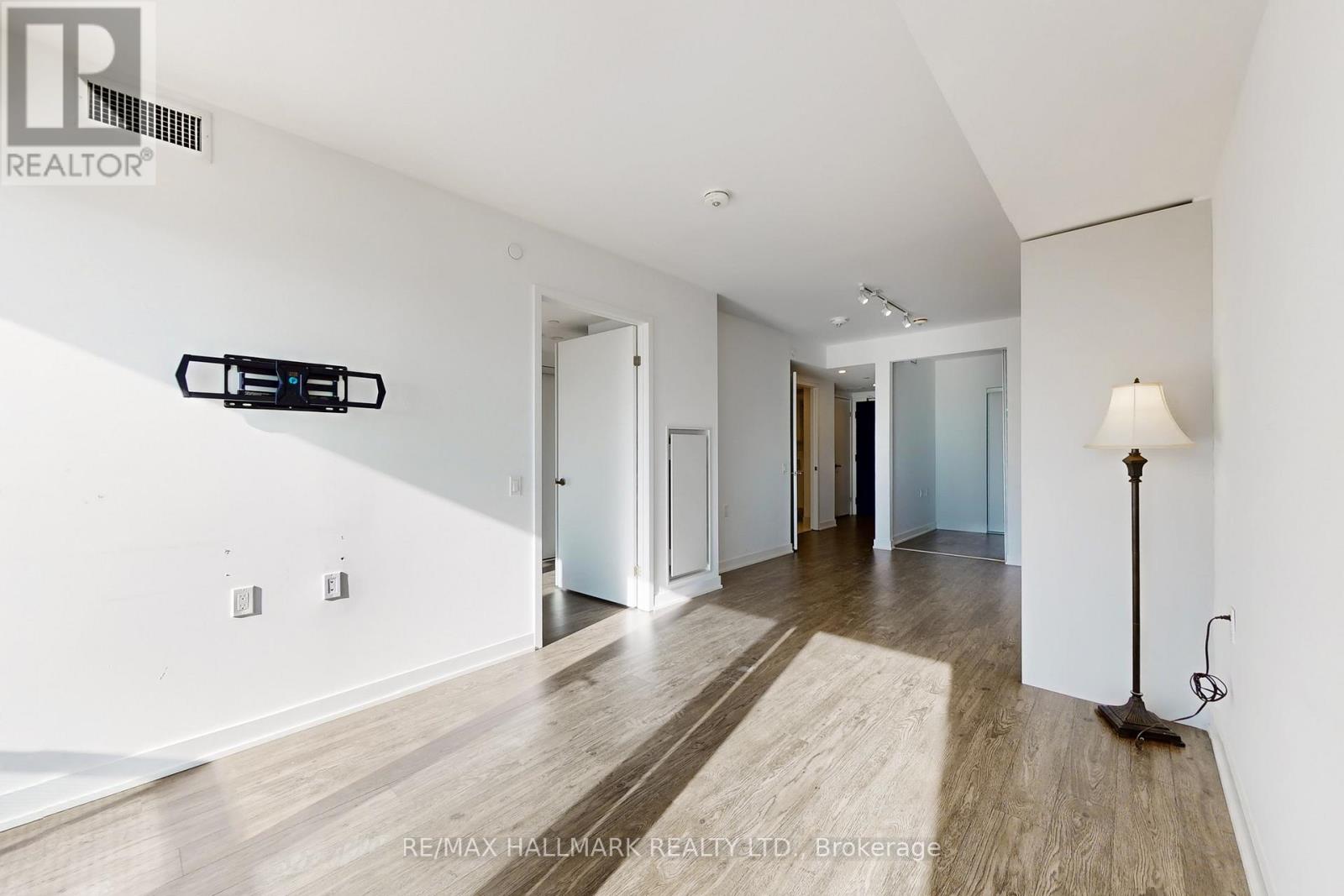 1207 - 88 Queen Street E, Toronto, Ontario  M5C 0B6 - Photo 19 - C12521022