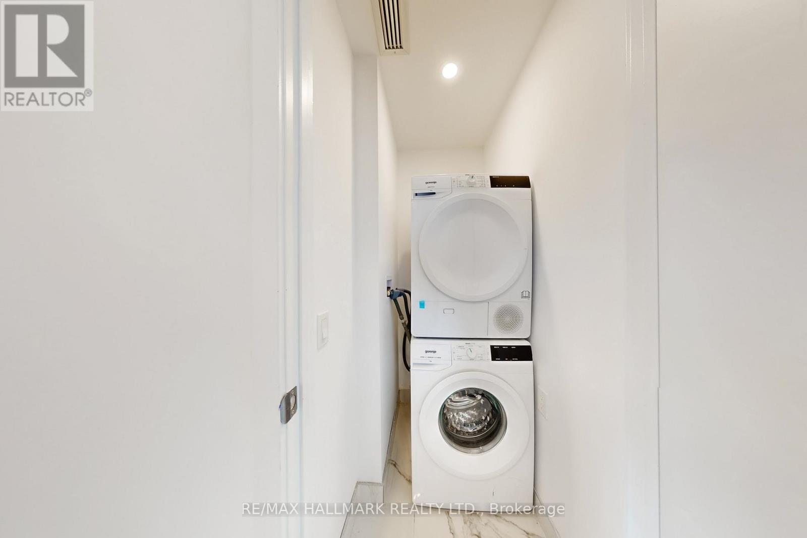 1207 - 88 Queen Street E, Toronto, Ontario  M5C 0B6 - Photo 31 - C12521022