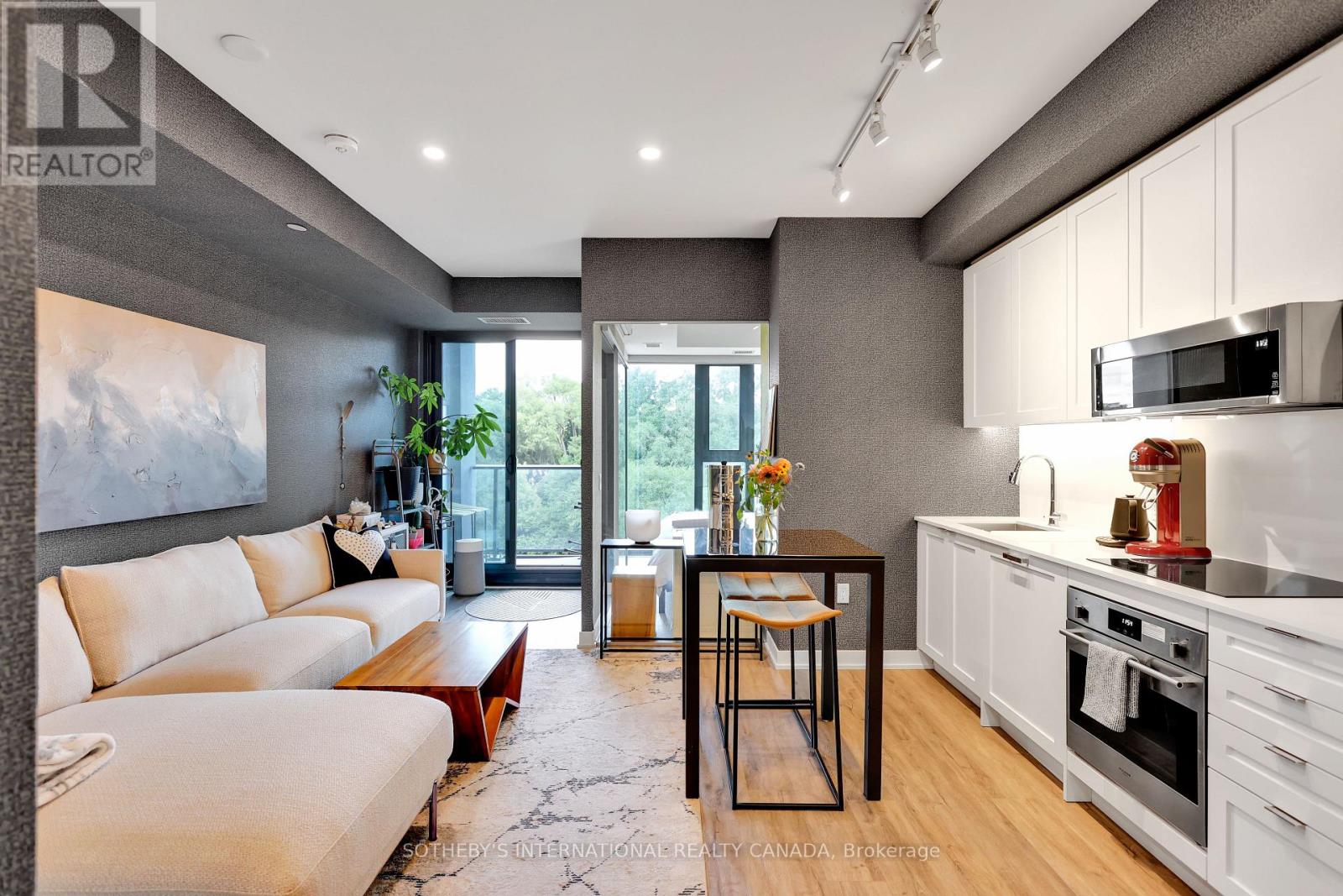 505 - 250 Lawrence Avenue, Toronto, Ontario  M5M 1B1 - Photo 2 - C12521052