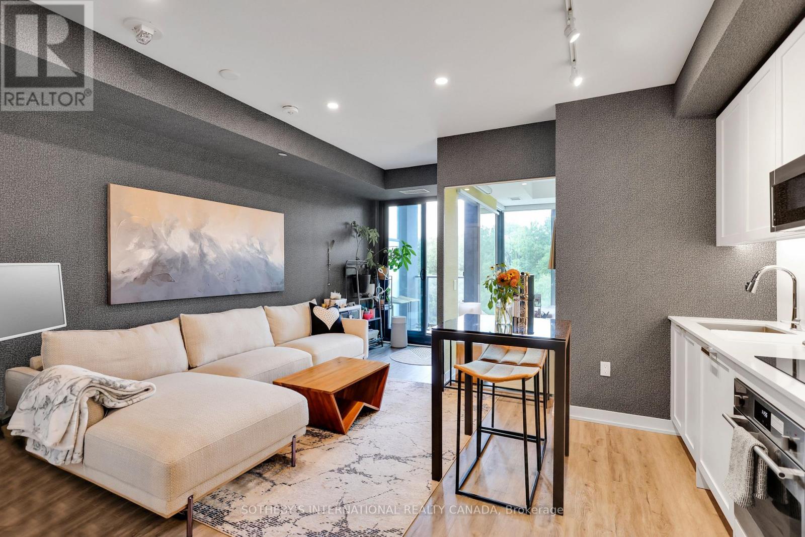 505 - 250 Lawrence Avenue, Toronto, Ontario  M5M 1B1 - Photo 3 - C12521052