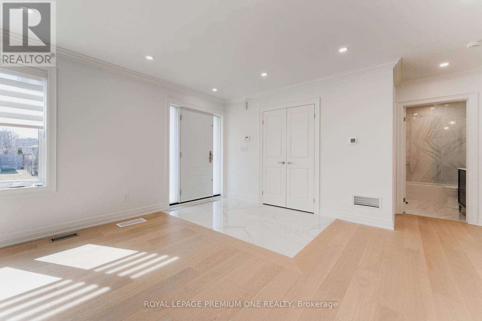 286 Waterloo Avenue S, Toronto, Ontario  M3H 3Z8 - Photo 12 - C12521074