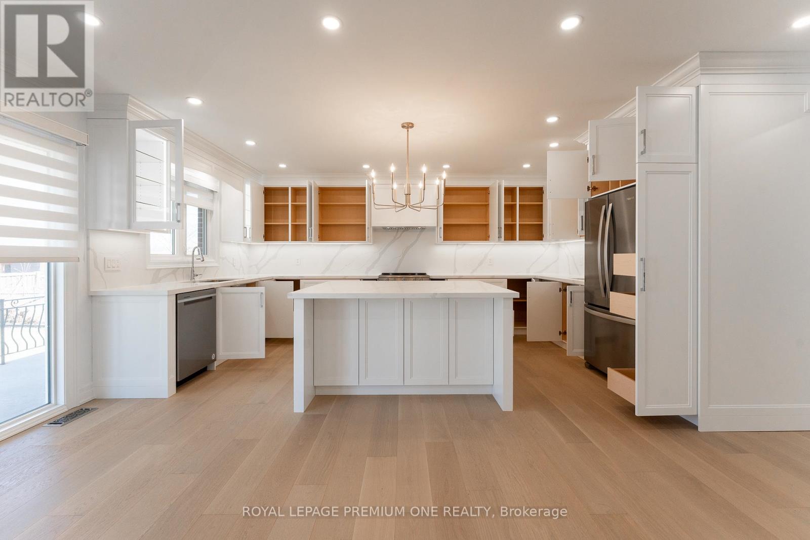 286 Waterloo Avenue S, Toronto, Ontario  M3H 3Z8 - Photo 5 - C12521074