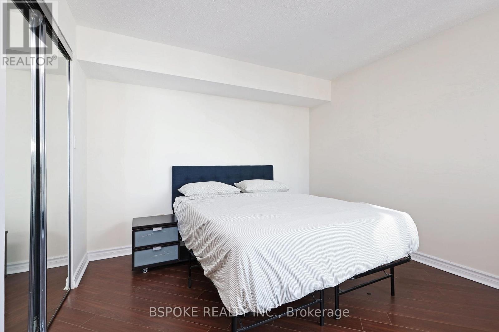 2500 - 38 Elm Street, Toronto, Ontario  M5G 2K5 - Photo 10 - C12521118