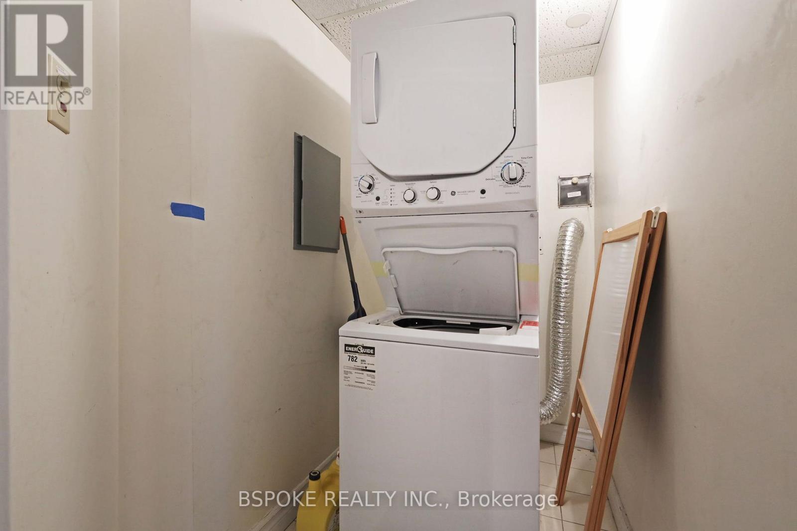 2500 - 38 Elm Street, Toronto, Ontario  M5G 2K5 - Photo 14 - C12521118