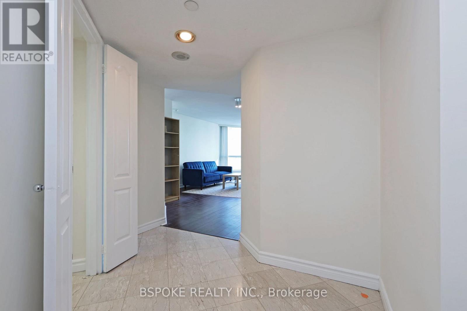 2500 - 38 Elm Street, Toronto, Ontario  M5G 2K5 - Photo 3 - C12521118