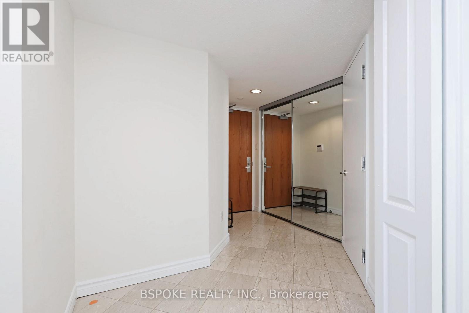 2500 - 38 Elm Street, Toronto, Ontario  M5G 2K5 - Photo 6 - C12521118