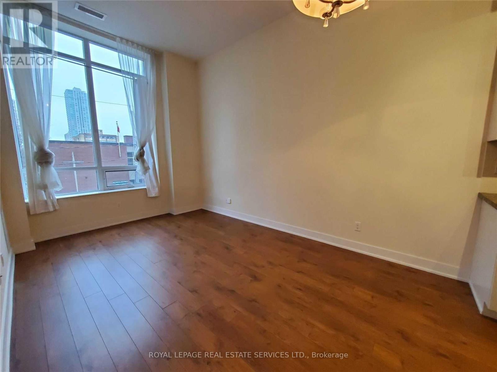 206 - 28 Linden Street, Toronto, Ontario  M4Y 0A4 - Photo 8 - C12521152