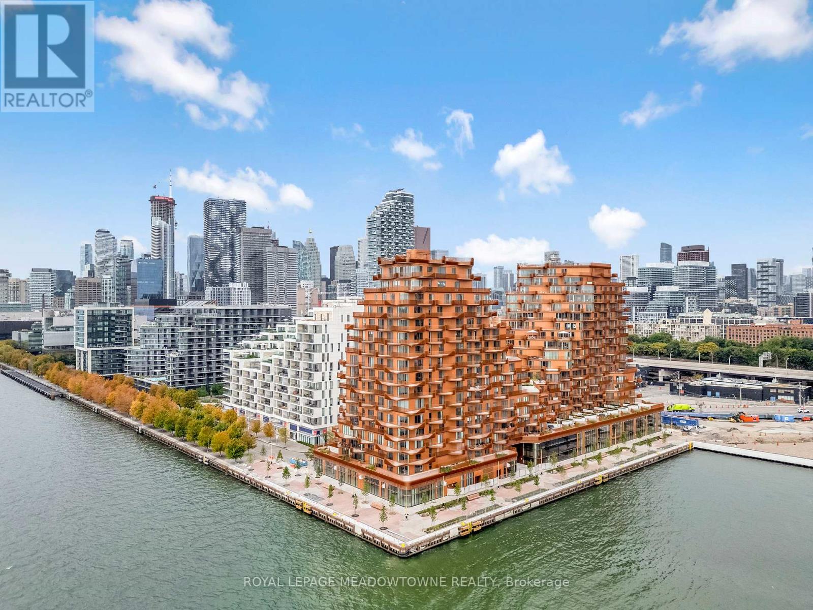 826 - 155 MERCHANTS' WHARF, Toronto, Ontario