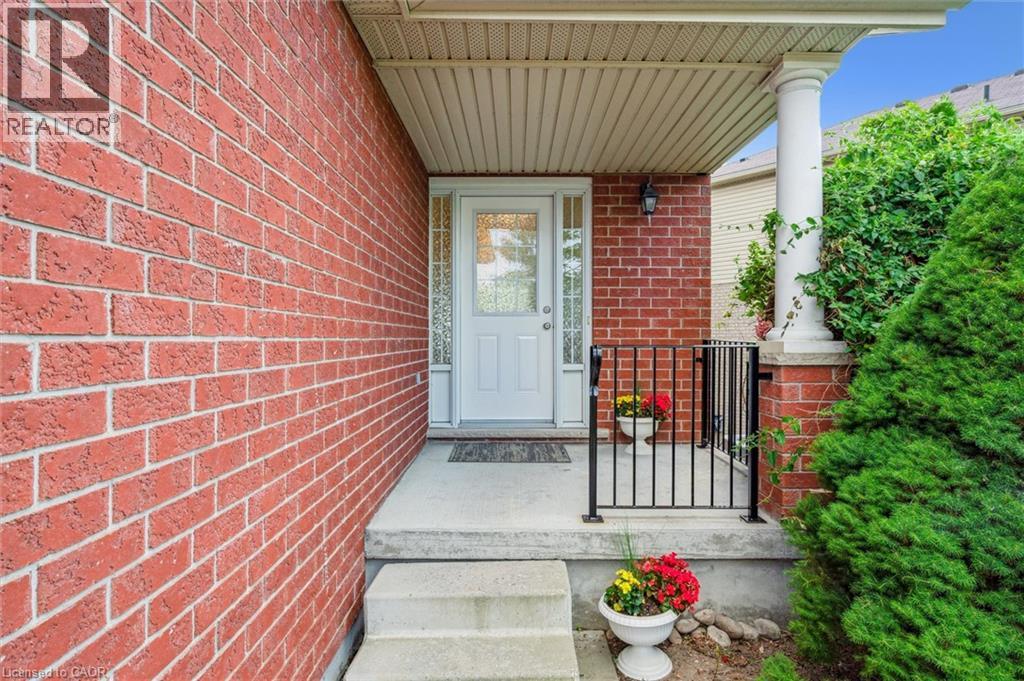 383 Tealby Crescent, Waterloo, Ontario  N2J 0A1 - Photo 4 - 40784970