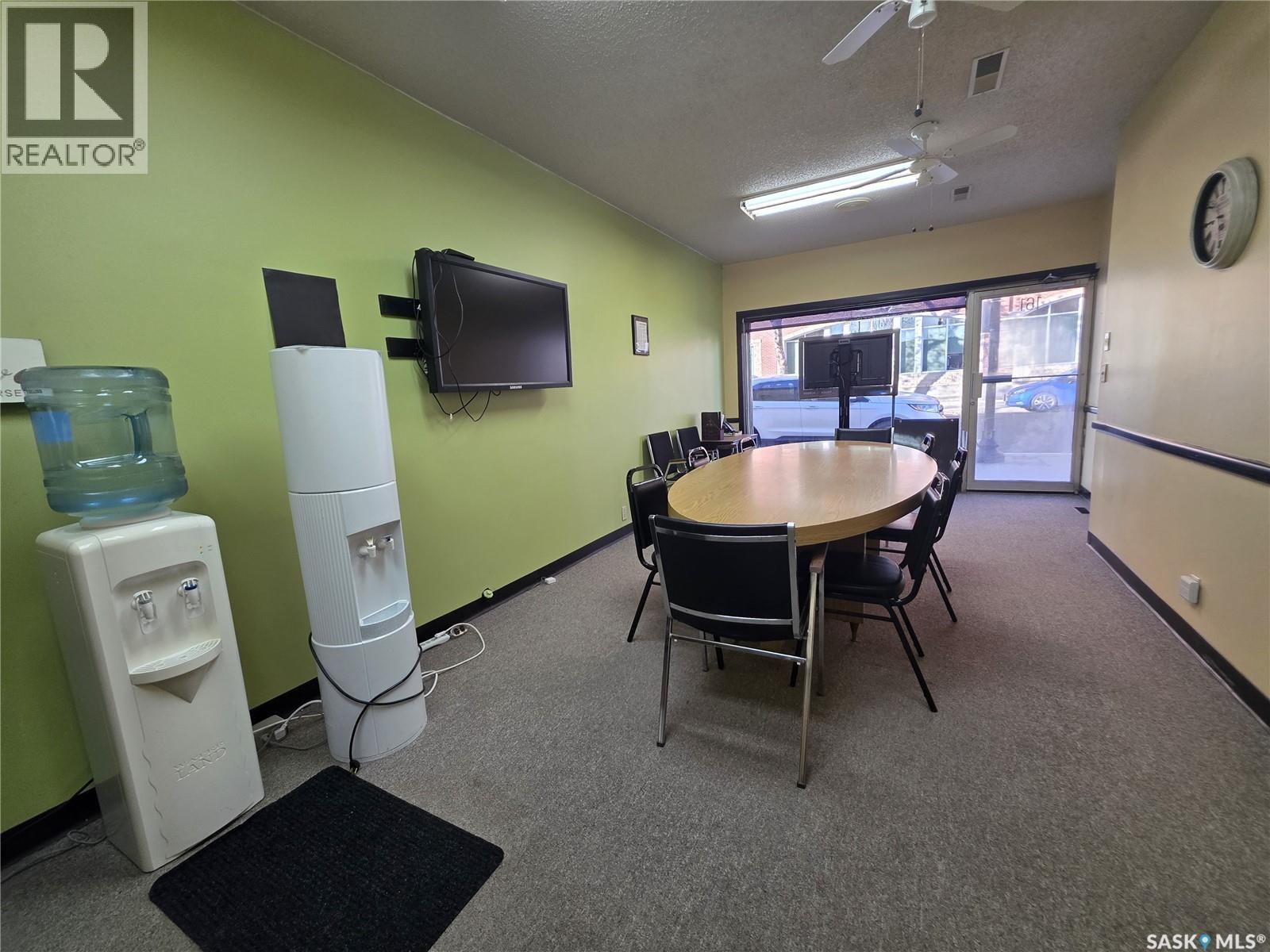 163 1st Avenue Ne, Swift Current, Saskatchewan  S9H 2B1 - Photo 10 - SK023627