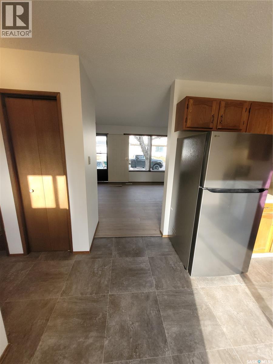 218-220 Wakabayashi Way, Saskatoon, Saskatchewan  S7K 7M2 - Photo 3 - SK023601