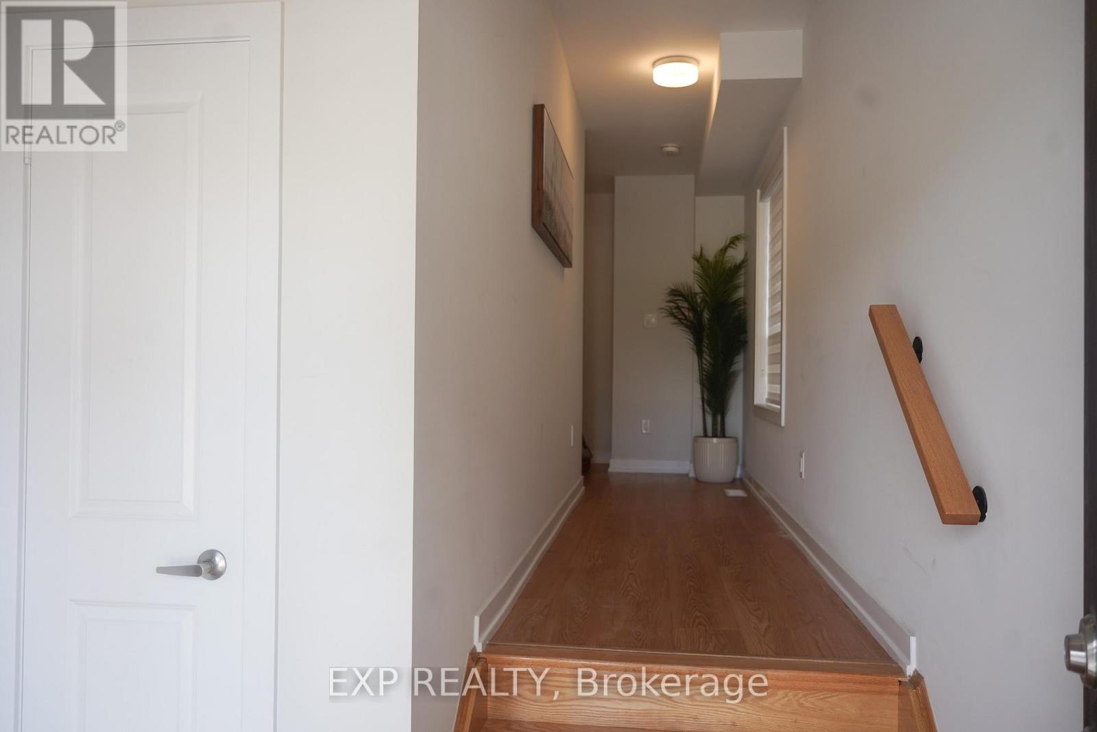 128 Danielle Moore Circle, Toronto, Ontario  M1P 0G9 - Photo 4 - E12520212