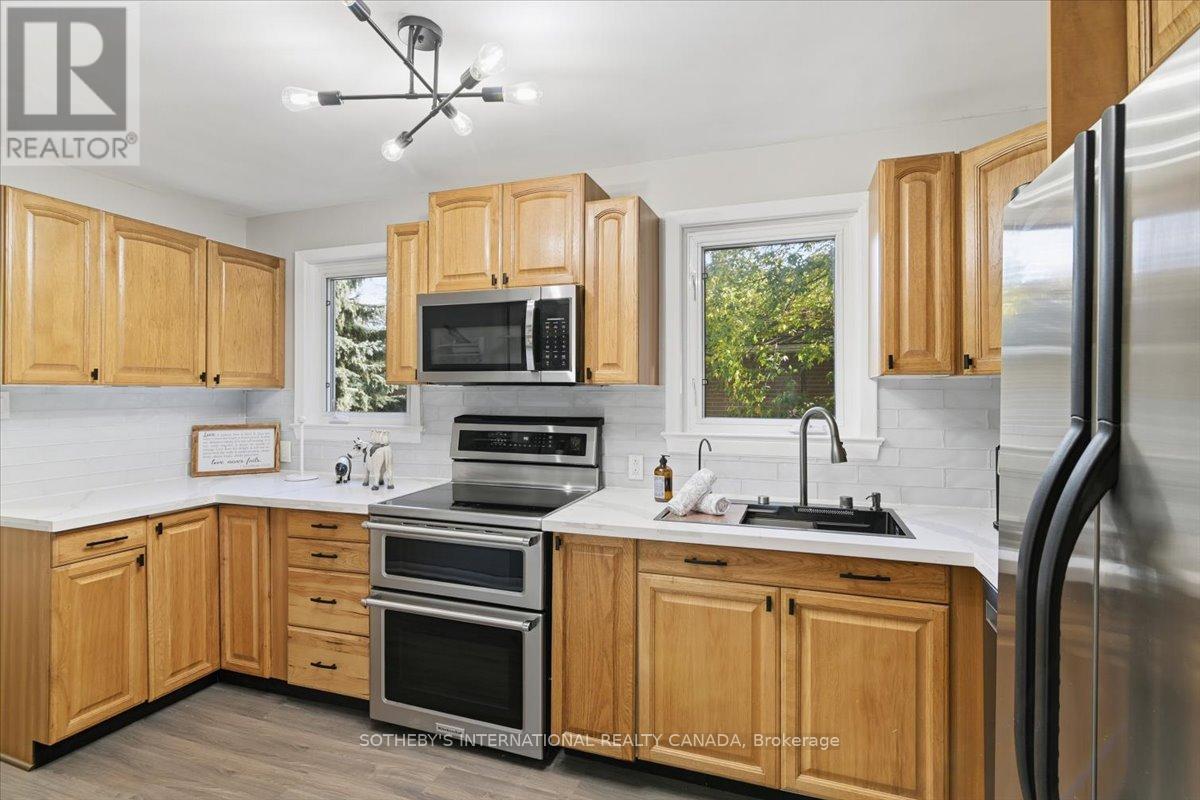 10 Roosevelt Avenue, Ajax, Ontario  L1S 2L2 - Photo 8 - E12520912