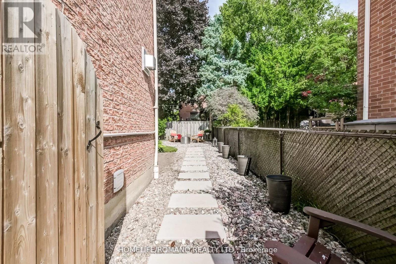 10 Glen Hill Drive, Whitby, Ontario  L1N 6Z9 - Photo 45 - E12521030