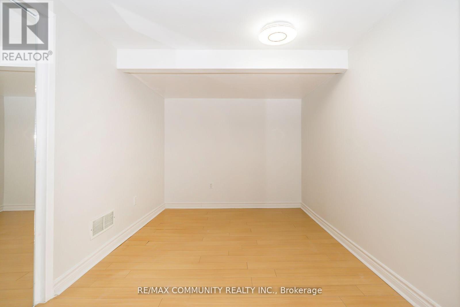 667 Westshore Boulevard N, Pickering, Ontario  L1W 3G2 - Photo 9 - E12521134