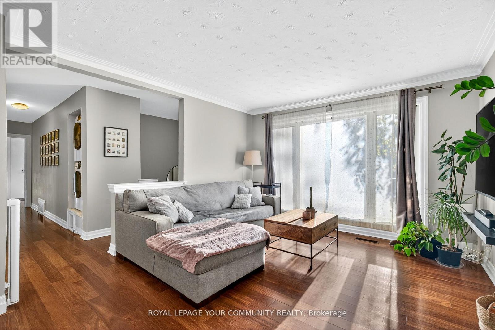 67 Monkswood Crescent, Newmarket, Ontario  L3Y 2J9 - Photo 10 - N12520898