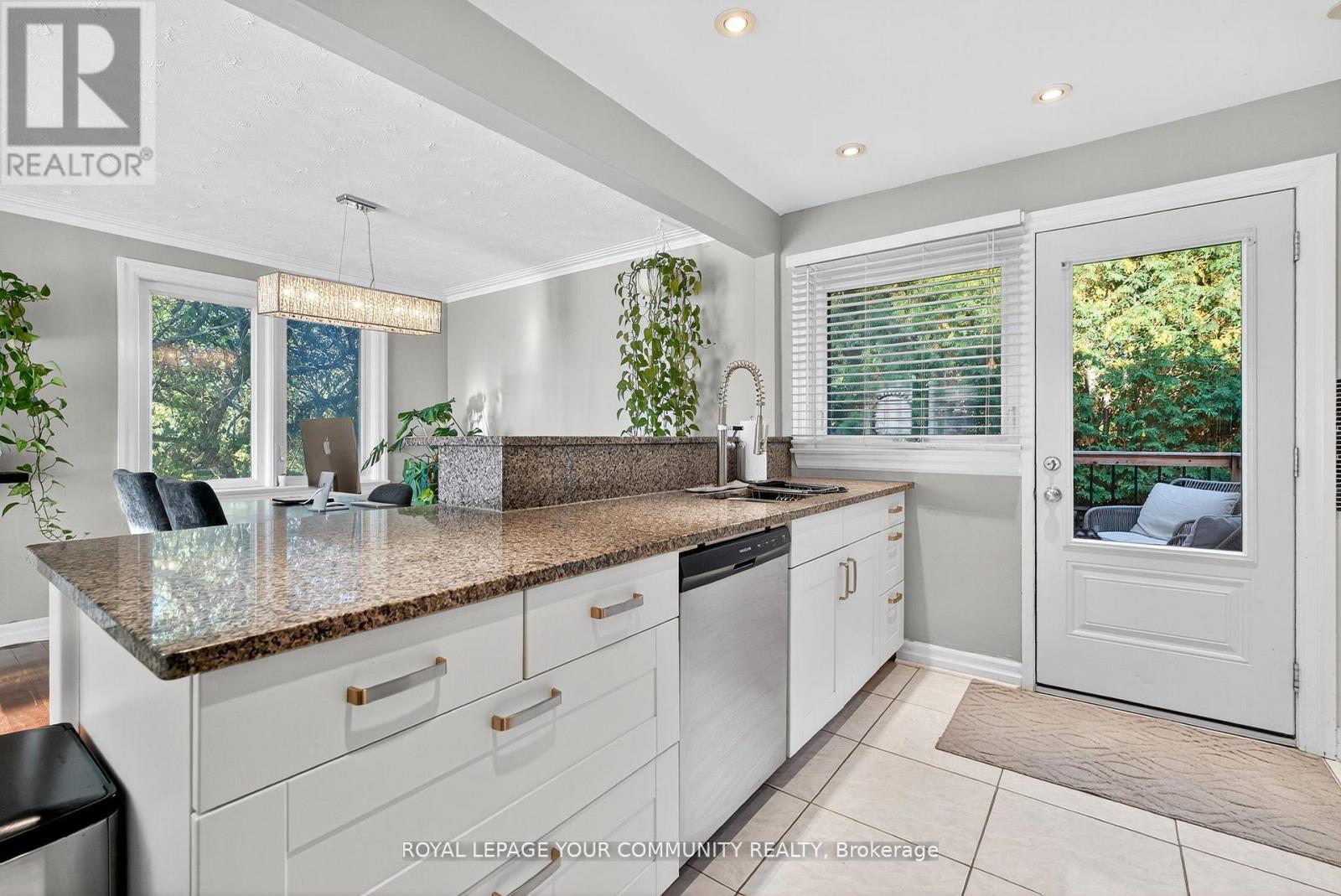 67 Monkswood Crescent, Newmarket, Ontario  L3Y 2J9 - Photo 20 - N12520898