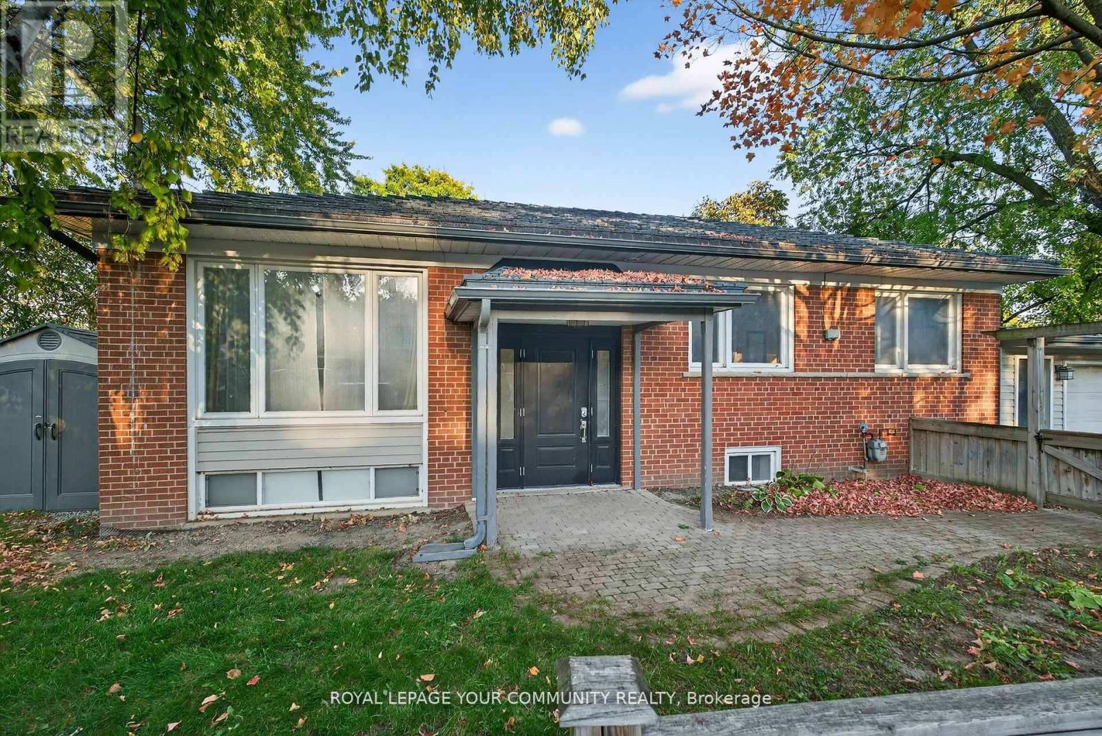 67 Monkswood Crescent, Newmarket, Ontario  L3Y 2J9 - Photo 7 - N12520898