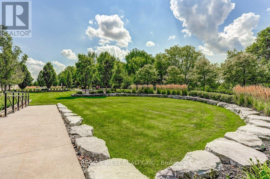 404 - 35 Baker Hill Boulevard, Whitchurch-Stouffville, Ontario  L4A 1P8 - Photo 36 - N12520954