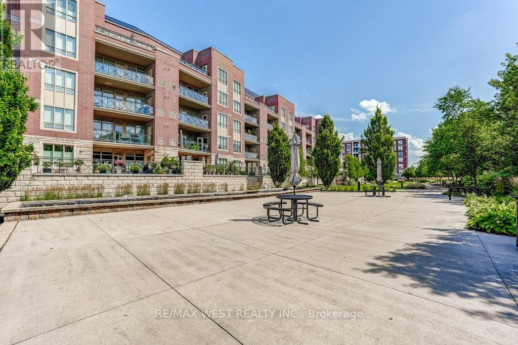 404 - 35 Baker Hill Boulevard, Whitchurch-Stouffville, Ontario  L4A 1P8 - Photo 38 - N12520954