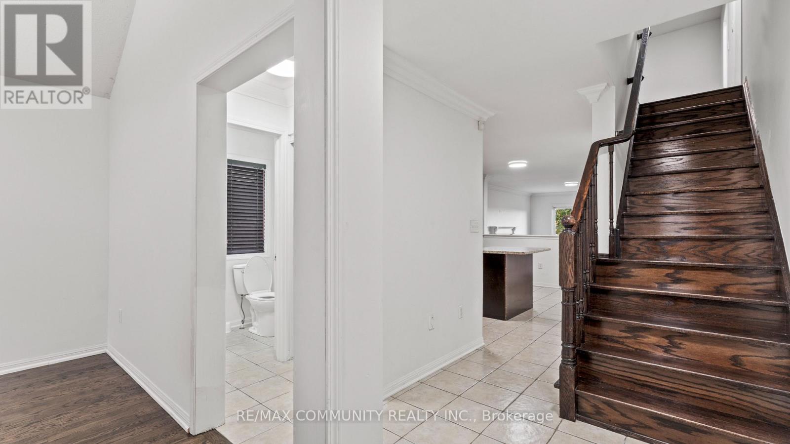 76 John W Taylor Avenue, New Tecumseth, Ontario  L9R 0C9 - Photo 3 - N12520968