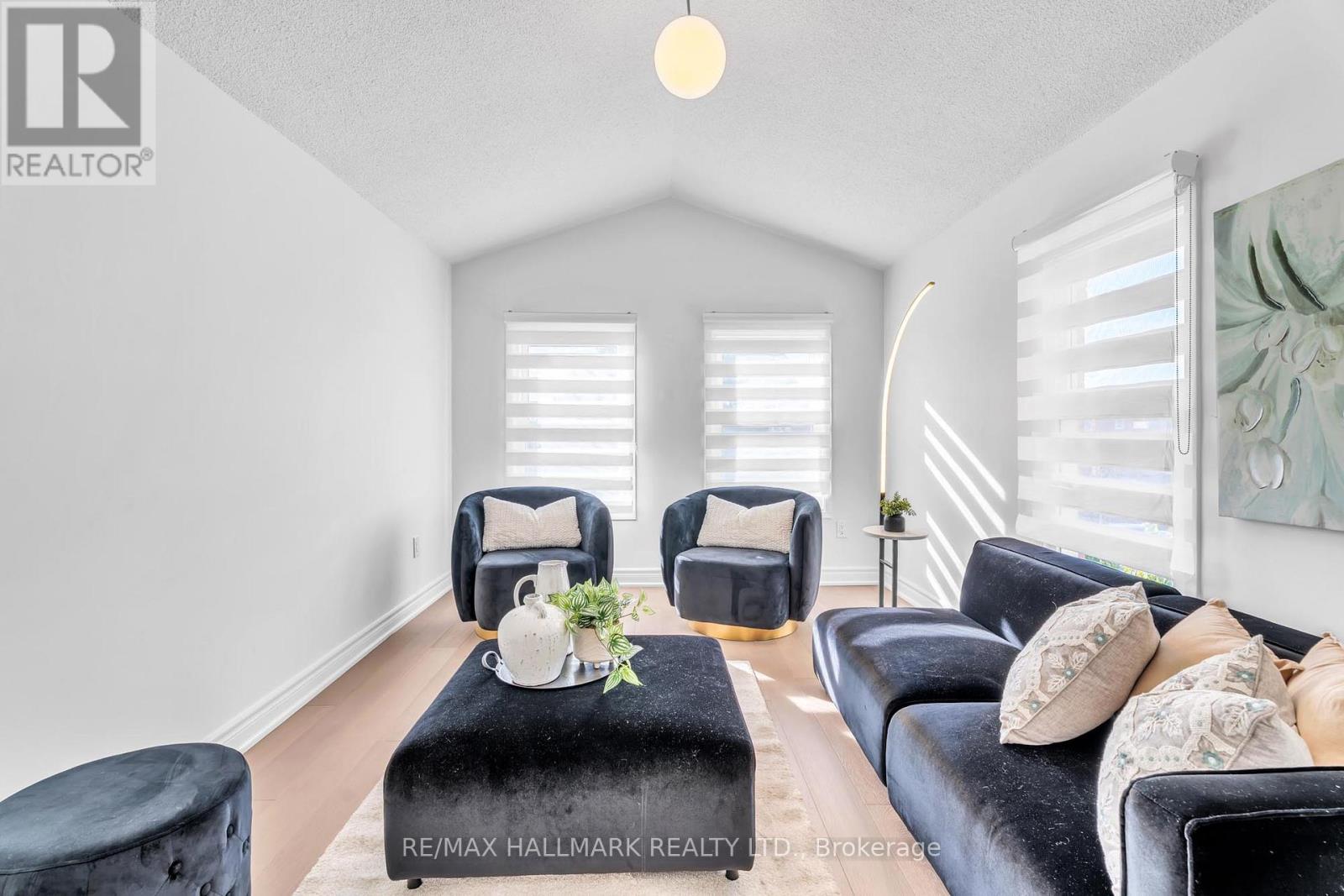 48 Bingham Street, Richmond Hill, Ontario  L4C 9R2 - Photo 23 - N12521124