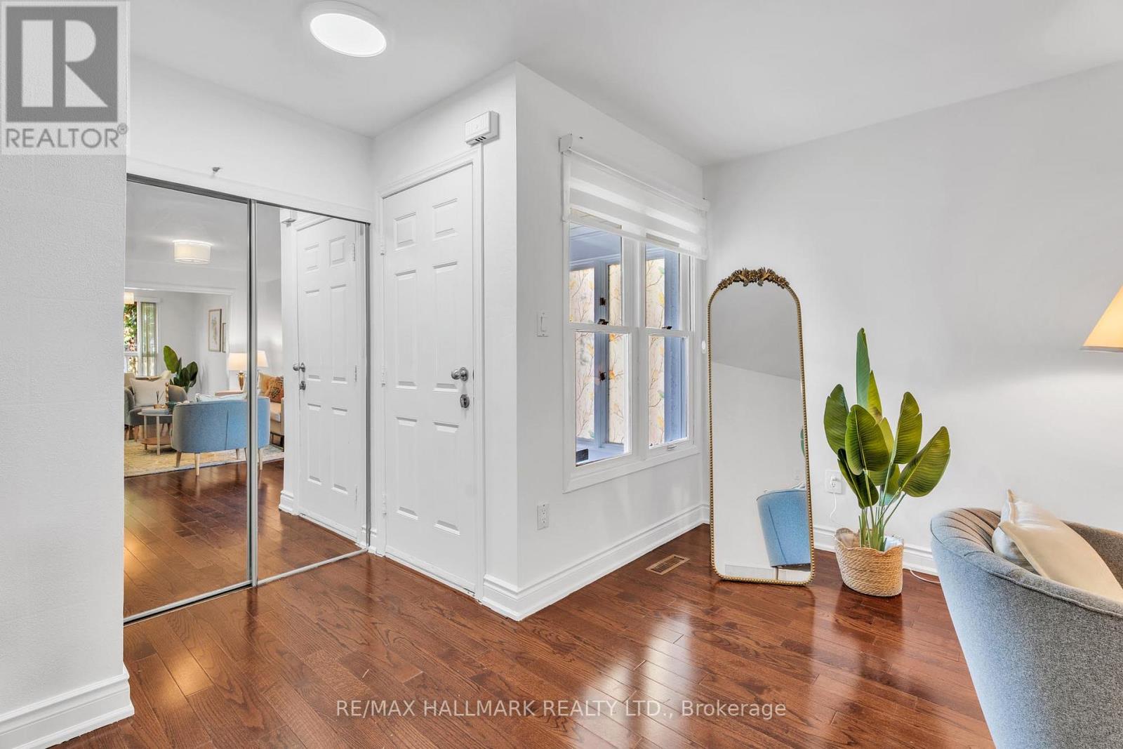 48 Bingham Street, Richmond Hill, Ontario  L4C 9R2 - Photo 6 - N12521124