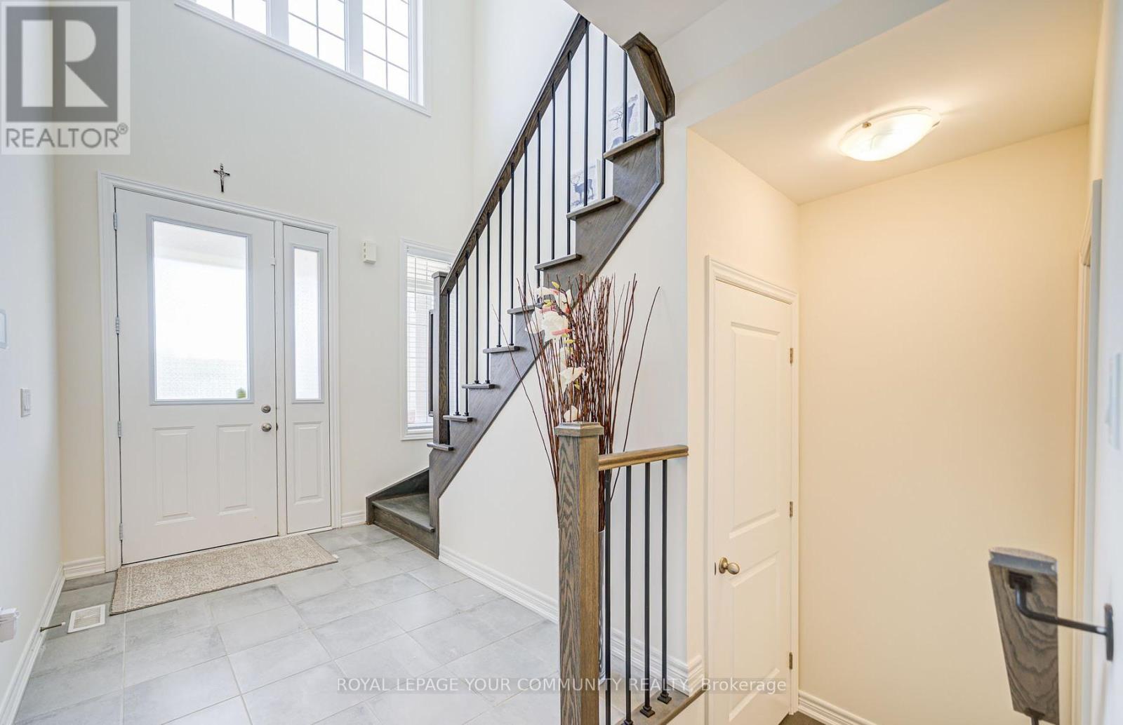 290 Silk Twist Drive, East Gwillimbury, Ontario  L9N 0V4 - Photo 10 - N12521130