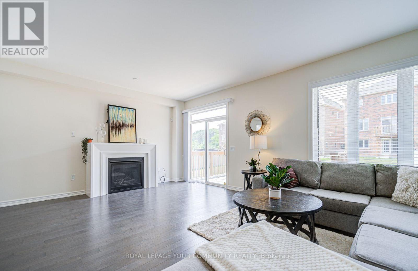 290 Silk Twist Drive, East Gwillimbury, Ontario  L9N 0V4 - Photo 5 - N12521130