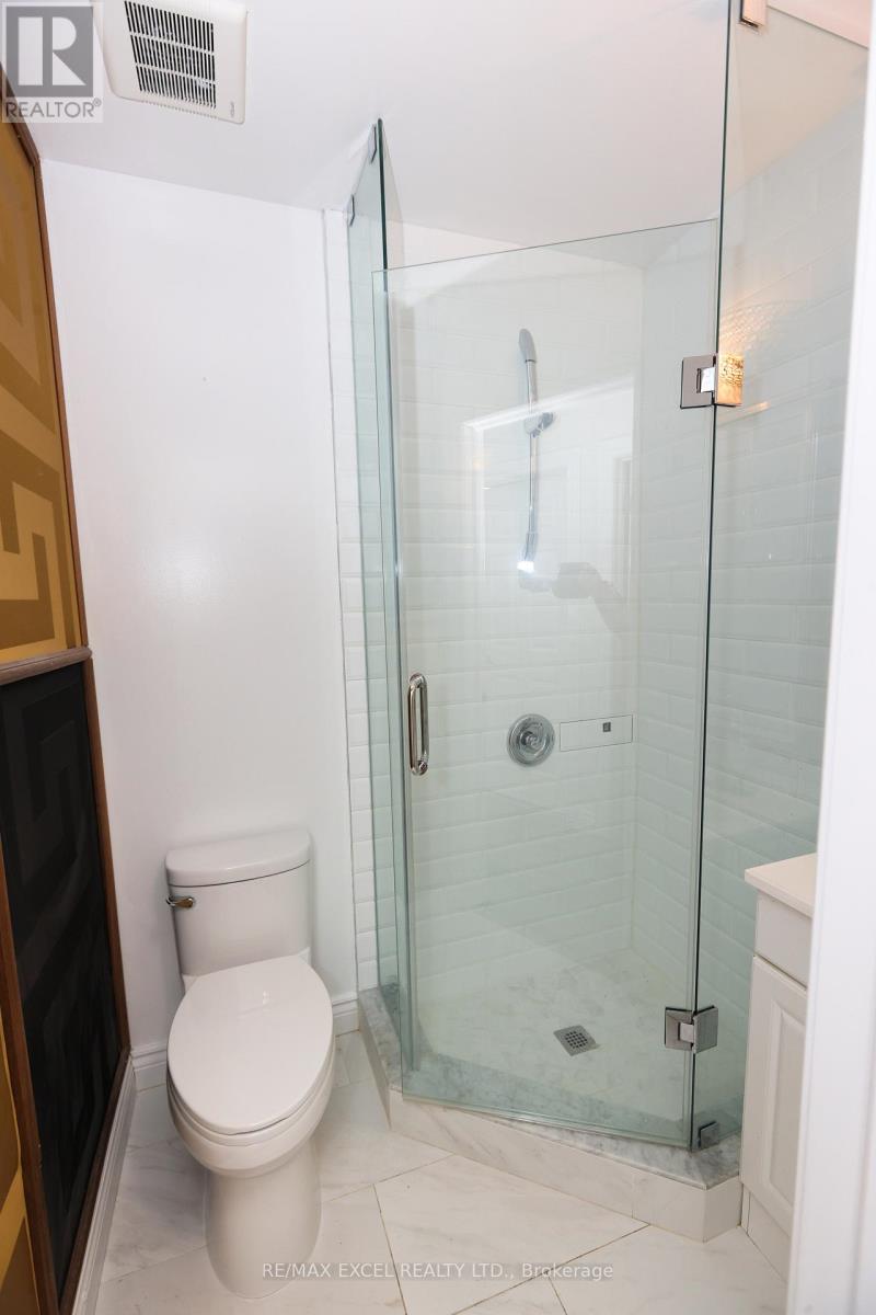 246 Hodgson Drive, Newmarket, Ontario  L3Y 1E2 - Photo 14 - N12521136