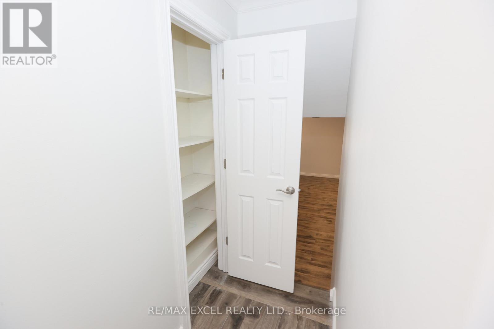 246 Hodgson Drive, Newmarket, Ontario  L3Y 1E2 - Photo 21 - N12521136