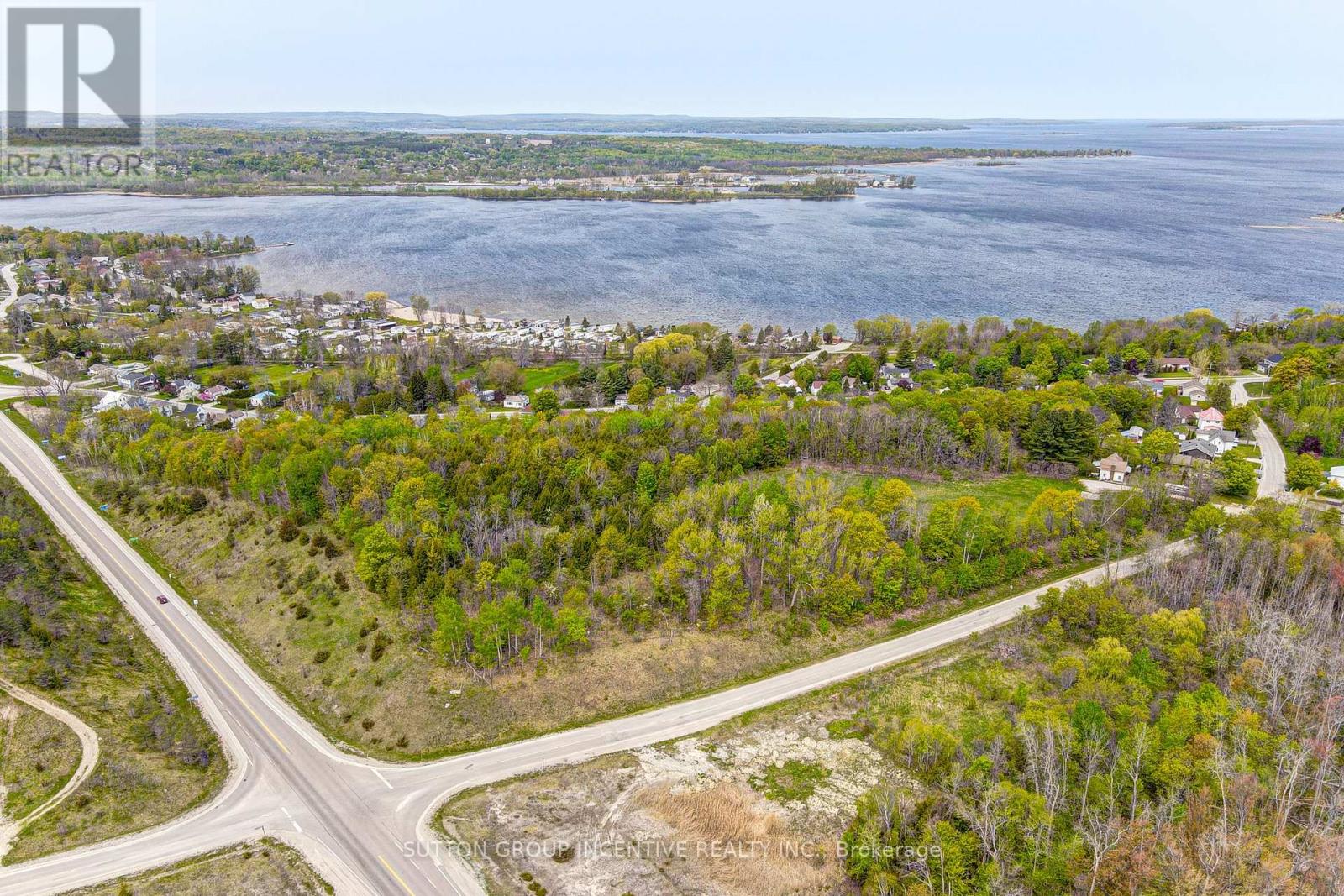 400 Newton Street, Tay, Ontario  L0K 2A0 - Photo 2 - S12520952