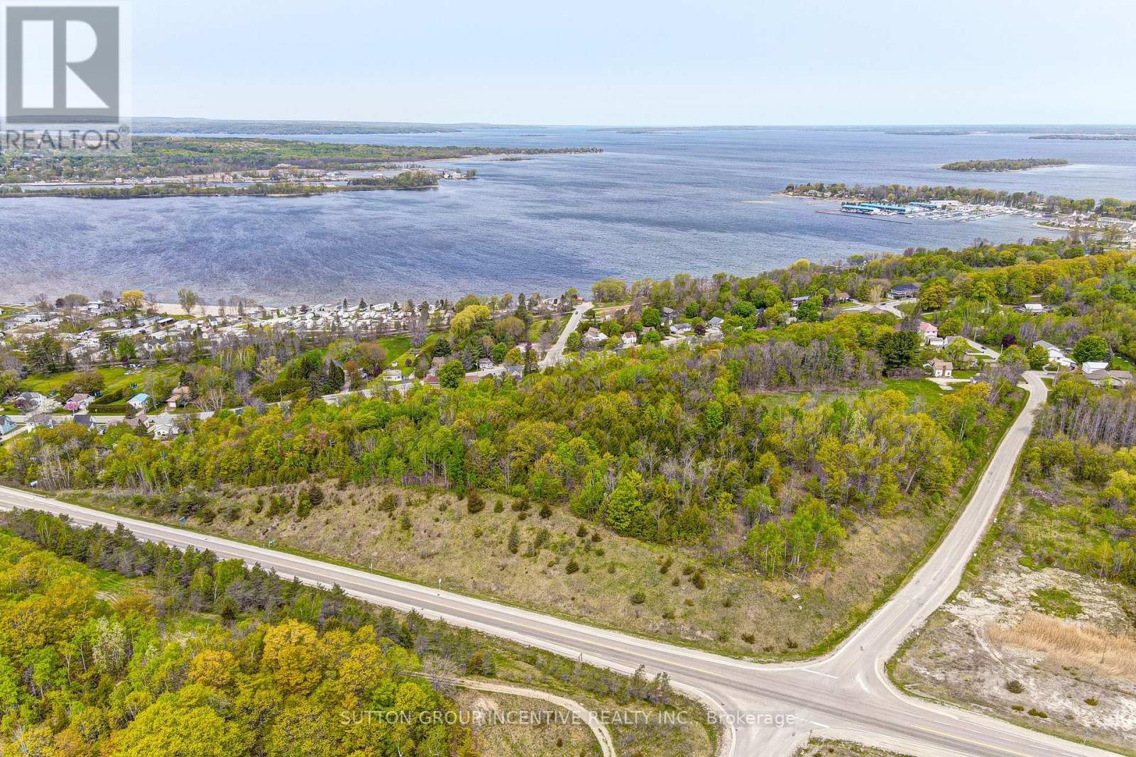 400 Newton Street, Tay, Ontario  L0K 2A0 - Photo 3 - S12520952