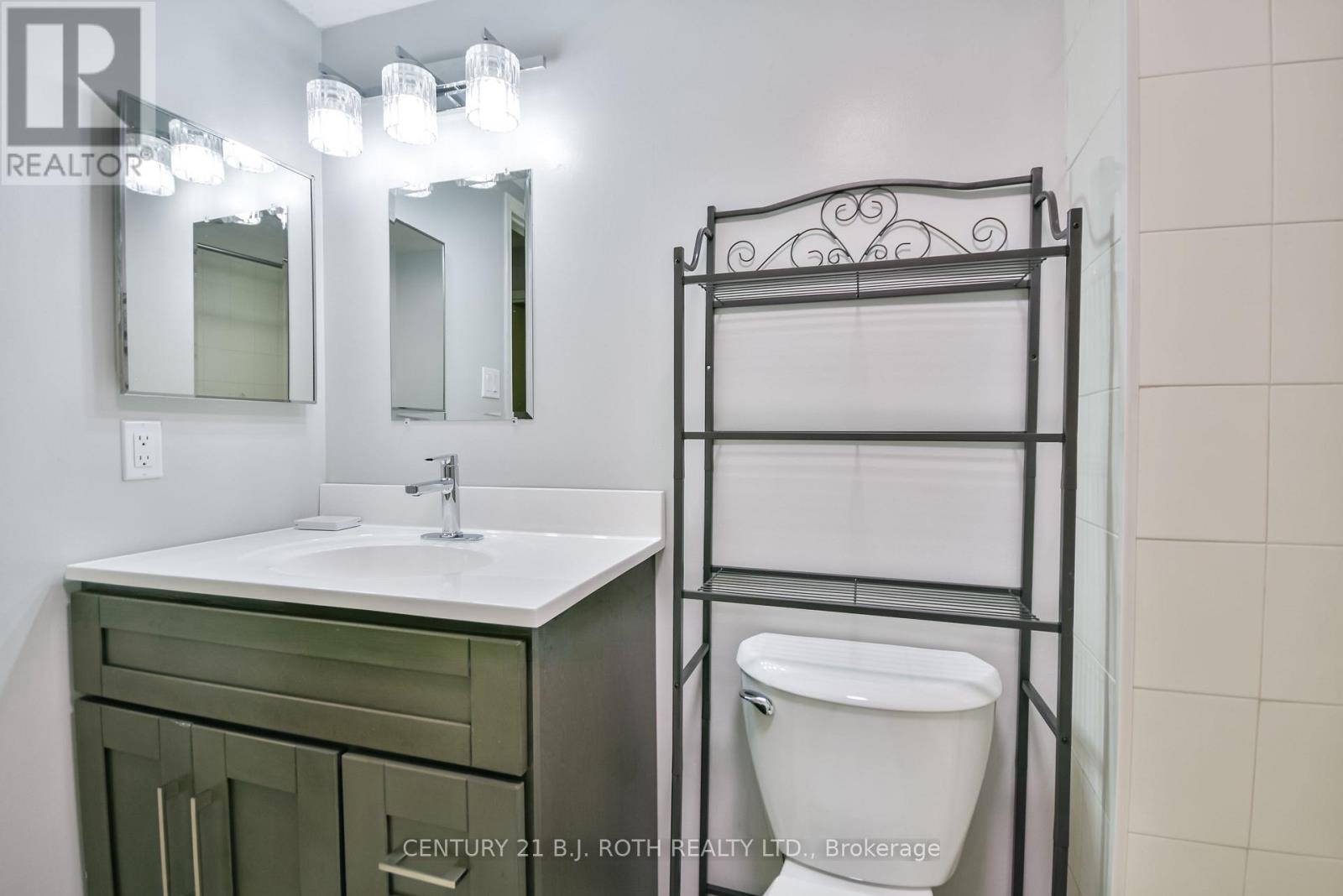 211 - 1 Quail Crescent S, Barrie, Ontario  L4N 6W9 - Photo 11 - S12520966