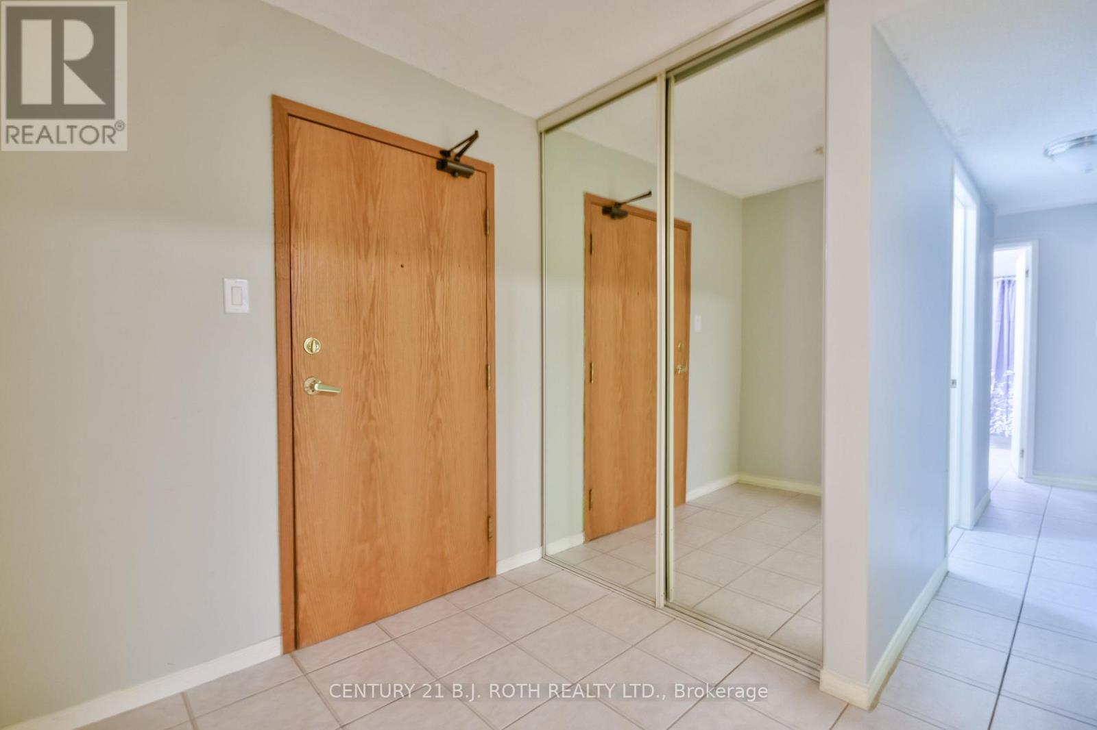 211 - 1 Quail Crescent S, Barrie, Ontario  L4N 6W9 - Photo 2 - S12520966