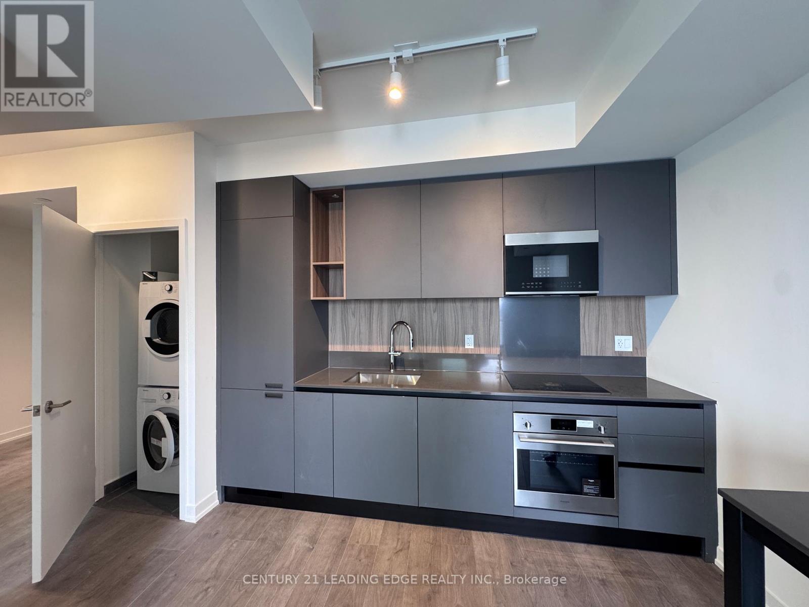 39 Mary Street, Barrie, Ontario  L4N 1S9 - Photo 13 - S12521024