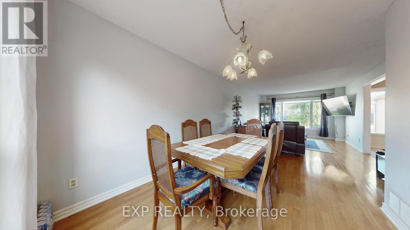 4 Trillium Crescent, Barrie, Ontario  L4N 5P5 - Photo 12 - S12521140