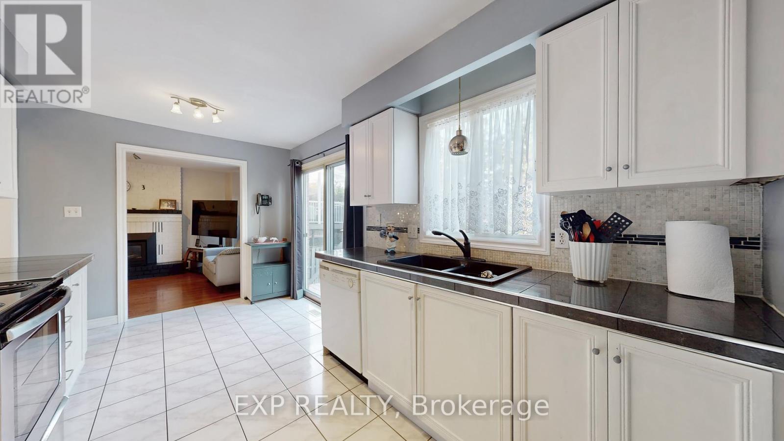 4 Trillium Crescent, Barrie, Ontario  L4N 5P5 - Photo 15 - S12521140