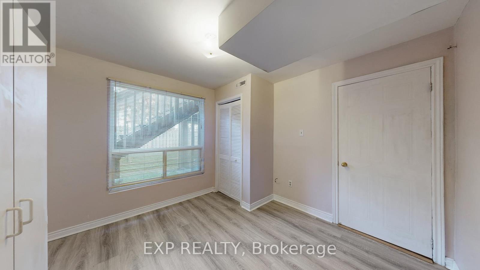 4 Trillium Crescent, Barrie, Ontario  L4N 5P5 - Photo 36 - S12521140